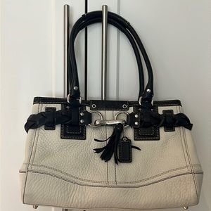 LEATHER COACH HANDBAG
